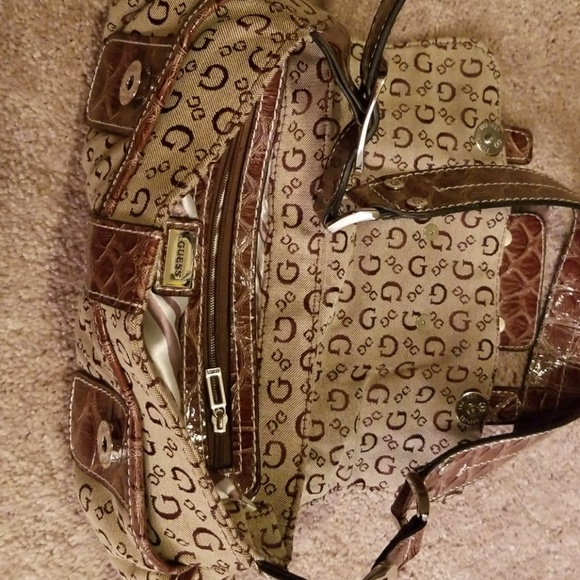 Guess Purse - Picture 2 of 3